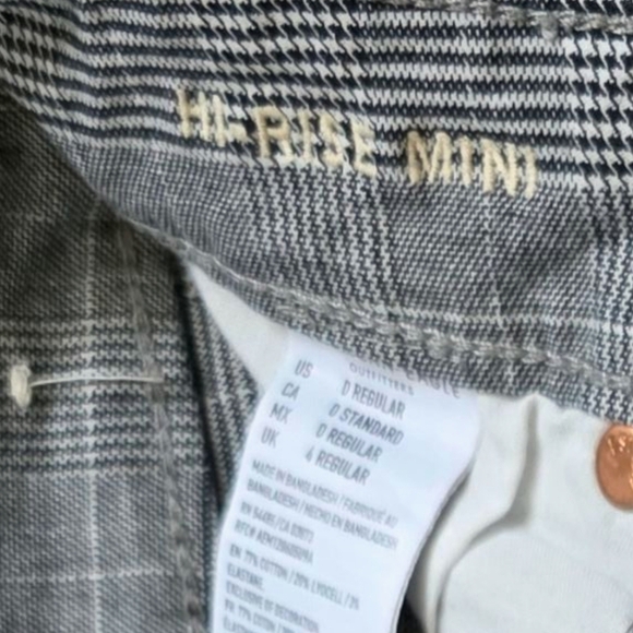 American Eagle Hi Rise Mini Skirt,  Gray Plaid, Size 0 - Picture 5 of 8